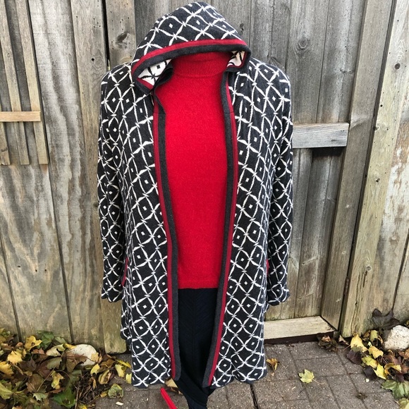 Belldini Sweater - Picture 5 of 16